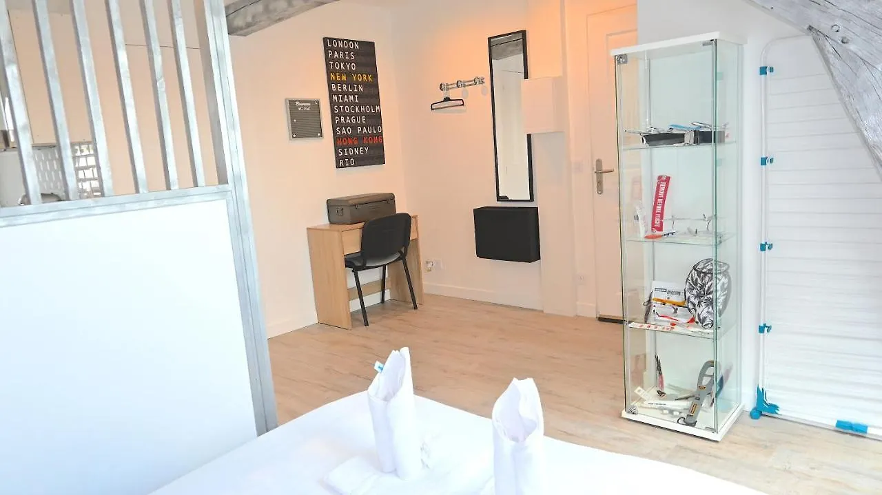 Airport Appartement 10Mn Aeroport Roissy Cdg Villeneuve-sous-Dammartin 0*,  France
